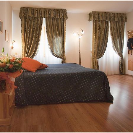 Chalet Al Faggio Affittacamere Lenzumo di Concei Esterno foto