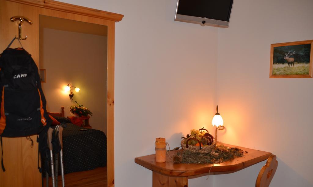 Chalet Al Faggio Affittacamere Lenzumo di Concei Esterno foto