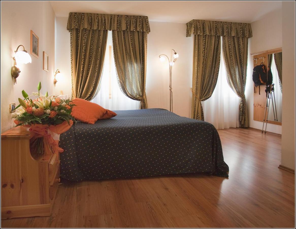 Chalet Al Faggio Affittacamere Lenzumo di Concei Esterno foto